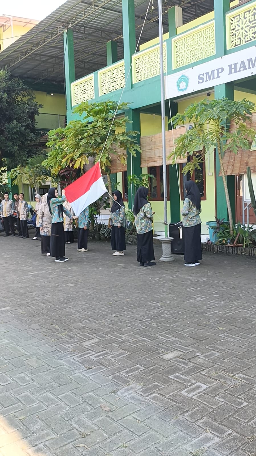 MEMPERINGATI HARI KESAKTIAN PANCASILA 